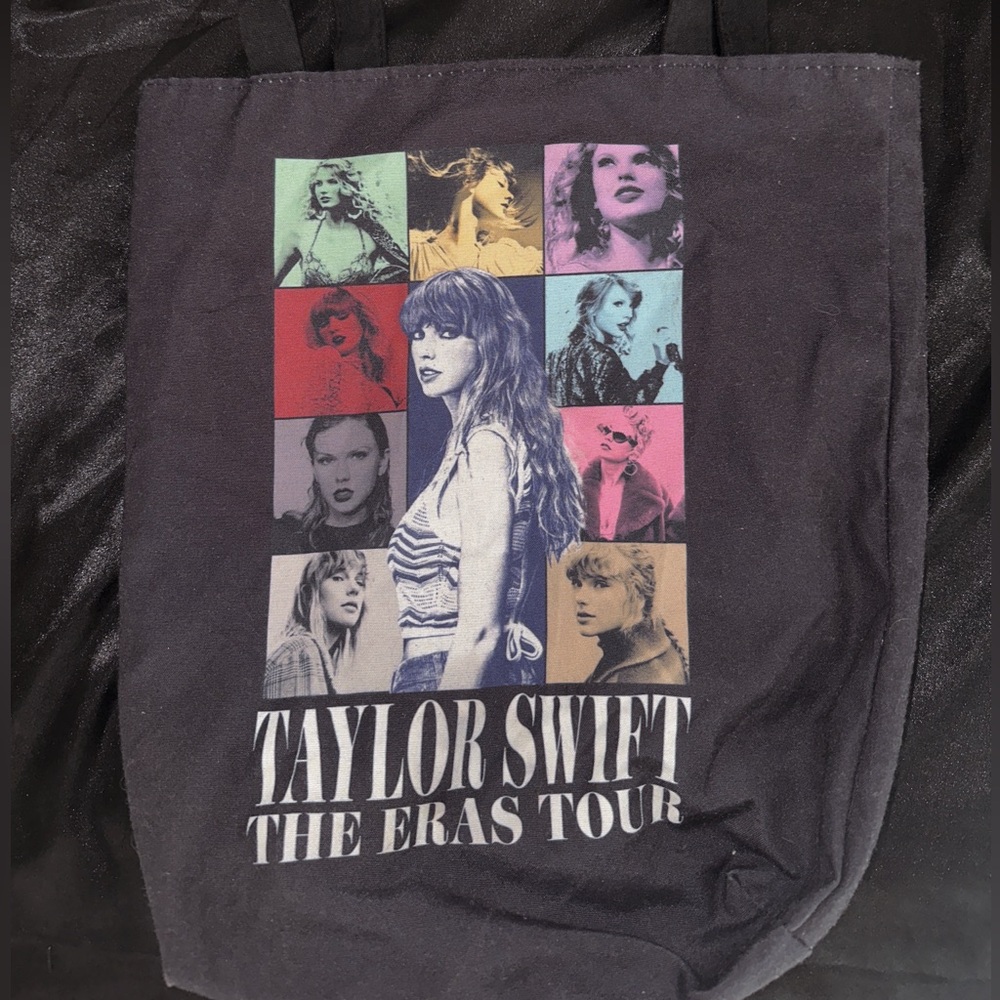 Real Taylor swift merch!!